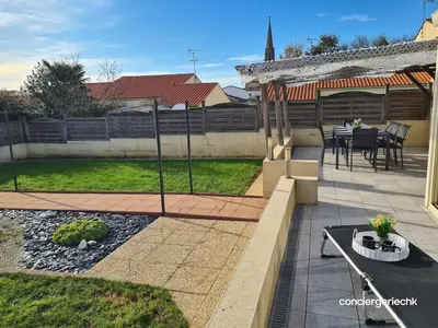 Plan de l'établissement Le Donjon charmant gîte avec jardin et terrasse proche du Puy duFou