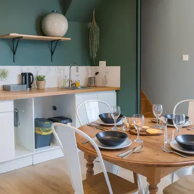 Cuisine ou kitchenette dans l'établissement T2 premium avec terrasse Chez Henri