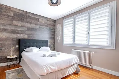 Un ou plusieurs lits dans un hébergement de l'établissement L'S-Kal-56, design et cosy !
