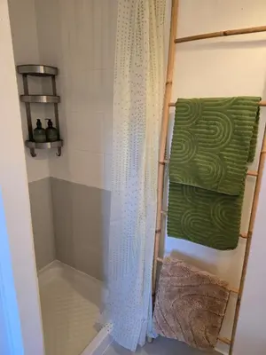 Salle de bains dans l'établissement Le Cocon ô coeur du centre ville