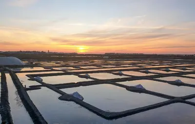 Lever ou coucher de soleil vu de la maison de vacances ou à proximité