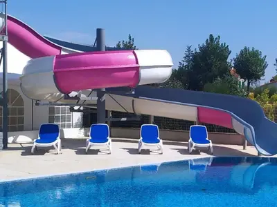 Piscine de l'établissement Mobil Home 31m² 3 Chambres avec Terrasse - API-1-52-976 ou située à proximité