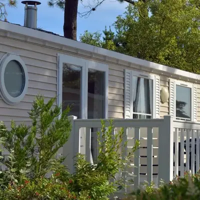 Mobile-home avec terrasse