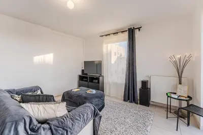 Télévision ou salle de divertissement dans l'établissement Dumbo - Île de Nantes
