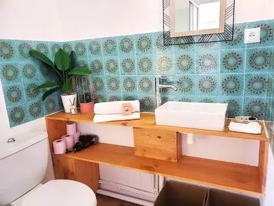 Salle de bains dans l'établissement Au Bord De L'eau, Proche plages