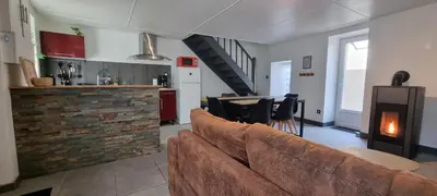 Cuisine ou kitchenette dans l'établissement Maison proche Grand Parc 2 Chambres