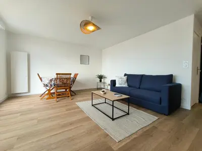 Coin salon dans l'établissement Les Embruns - Studio avec terrasse vue mer