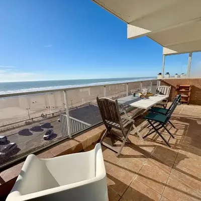Superbe appartement 2 chambres - Dernier étage - Parking privatif sécurisé - FR-1-323-593
