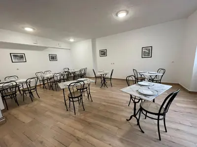 Restaurant ou autre lieu de restauration dans l'établissement Le grand cerf Blain