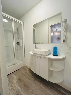 Salle de bains dans l'établissement Casa Saint Joseph - Studio Premium Orange