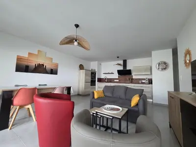 Coin salon dans l'établissement Charmant T3 avec terrasse à Pornic, près de la plage - FR-1-364-187