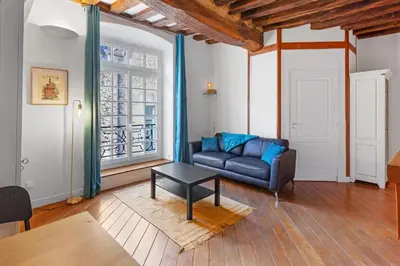 Coin salon dans l'établissement cœur du Bouffay