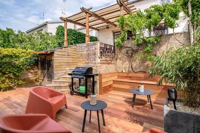 Jardin de l'établissement La Vesta, charmant et atypique