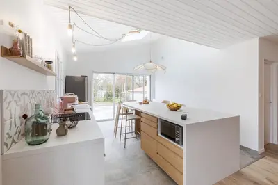 Cuisine ou kitchenette dans l'établissement Havre de paix rénové Repos, Partage, Sérénité
