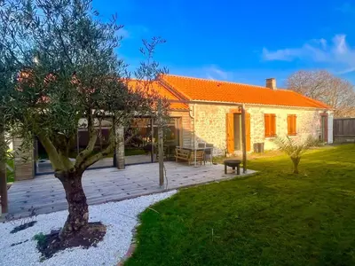 Jardin de l'établissement Le Clos des Melieres