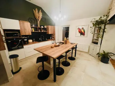 Cuisine ou kitchenette dans l'établissement Le Clos des Melieres