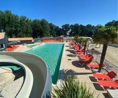 Piscine de l'établissement Chalet Ptit Kabana 2 ou située à proximité