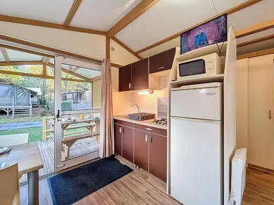 Cuisine ou kitchenette dans l'établissement Chalet Ptit Kabana 2