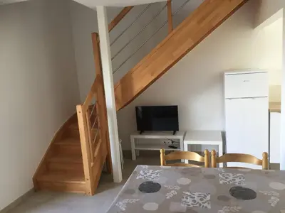 Télévision ou salle de divertissement dans l'établissement maison dublanc