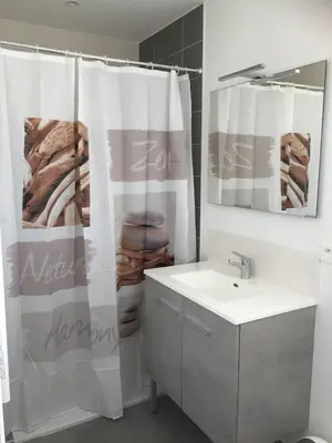 Salle de bains dans l'établissement La maison de la chaussée