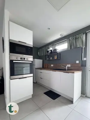 Cuisine ou kitchenette dans l'établissement Tranquiloue - Maison calme - 15min du Puy du Fou