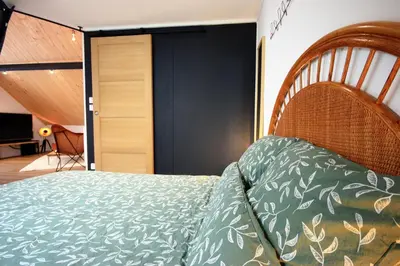 Un ou plusieurs lits dans un hébergement de l'établissement Le Chalet - Résidence Chez Gally à Angers
