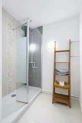Salle de bains dans l'établissement New L'Alexandre Comfort Space and View