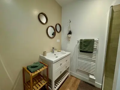 Salle de bains dans l'établissement L'escapade océane, maison cosy, proche plage