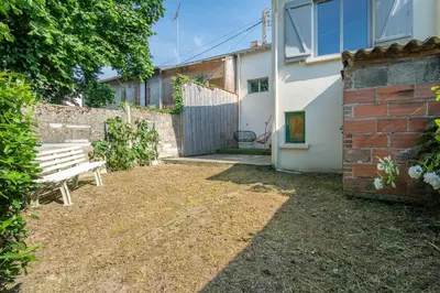 Jardin de l'établissement Le Vue sur Moine, pratique et proche du PuyduFou