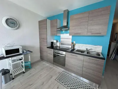 Cuisine ou kitchenette dans l'établissement SJ060-035 - Appart Studio cabine 4 couchages SAINT JEAN DE MONTS