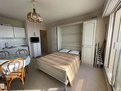 Un ou plusieurs lits dans un hébergement de l'établissement SJ210-021 - Appart Studio 2 couchages SAINT JEAN DE MONTS