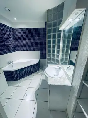 Salle de bains dans l'établissement chambre hôte