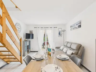 Cuisine ou kitchenette dans l'établissement Maison pour 4 avec terrasse à 200m de la plage