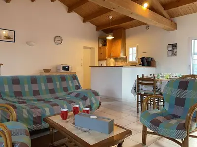 Cuisine ou kitchenette dans l'établissement NO100-006 Mais 3 pièces - 4 couchages NOIRMOUTIER EN L'ILE