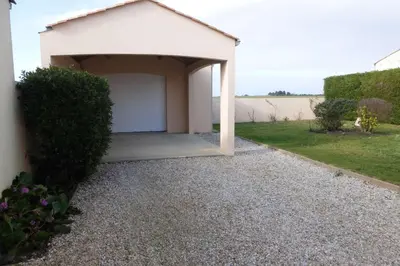 Jardin de l'établissement SG000-C19 Mais 4 pièces 6 couchages GIVRAND