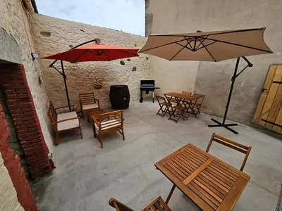 Terrasse ou espace extérieur de l'établissement L'allée du Bon Endroit - logis 12 personnes