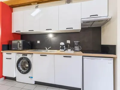 Cuisine ou kitchenette dans l'établissement Gîte rural rénové avec terrasse en campagne, accepte animaux - FR-1-306-1327