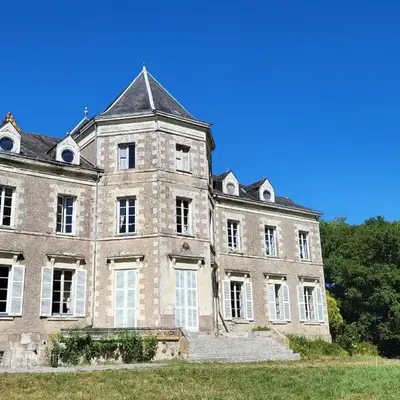Gîte Charmant au Château - Wifi & Parking Inclus - FR-1-306-1329