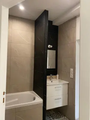 Salle de bains dans l'établissement Appartement Le Pellerin 2ch et 2sdb