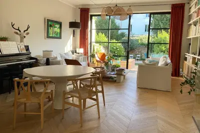 Coin salon dans l'établissement Maison centre Nantes dans impasse privée