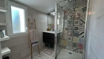 Salle de bains dans l'établissement GU000-05G Mais 4 pièces - 6 couchages LA GUERINIERE