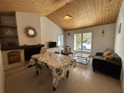 Coin salon dans l'établissement NO000-047 Mais 4 pièces- 5 couchages NOIRMOUTIER EN L'ILE