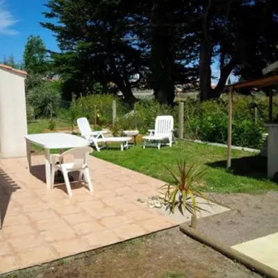 Jardin de l'établissement NO000-05D Mais 4 pièces - 6 couchages NOIRMOUTIER