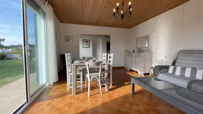 Coin salon dans l'établissement BA000-28C Mais 3 pièces - 5 couchages BARBATRE