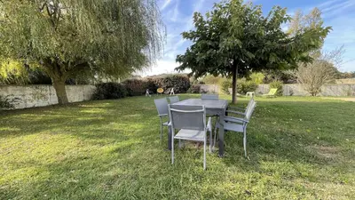 Jardin de l'établissement BA000-28C Mais 3 pièces - 5 couchages BARBATRE