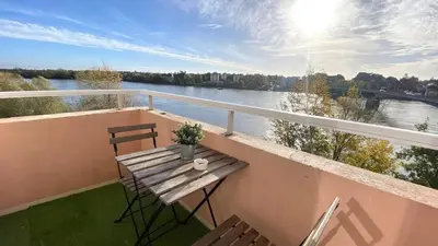 Vue sur la rivière ou le fleuve situé(e) à proximité de l'appartement