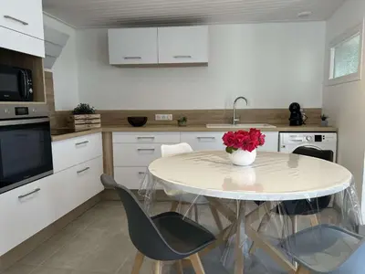 Cuisine ou kitchenette dans l'établissement NO000-11R Mais 2 pièces - 4 couchages NOIRMOUTIER EN L'ILE