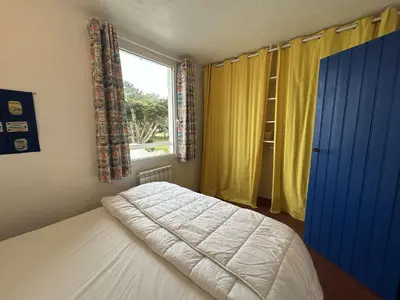 Un ou plusieurs lits dans un hébergement de l'établissement GU010-066 Maison 4 pièces- LA GUERINIERE- LES SABLES D'OR