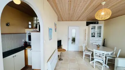 Cuisine ou kitchenette dans l'établissement Océan immersif, appartement du front de mer