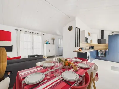Cuisine ou kitchenette dans l'établissement Maison pour 4 adultes 2 enfants a 30 m de la mer